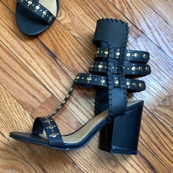 JustFab Shoes - 🆕JustFab Sandals